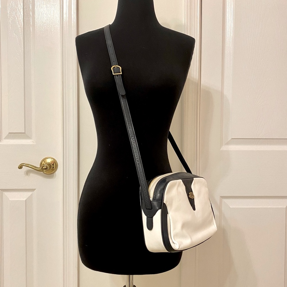 Etienne Aigner Leather Handbag - white with navy trim - Crossbody Bag - Picture 6 of 16